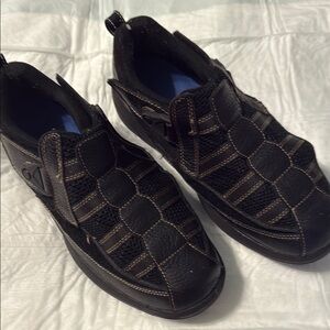 Men’s Dr Comfort diabetic sneakers size 11 M